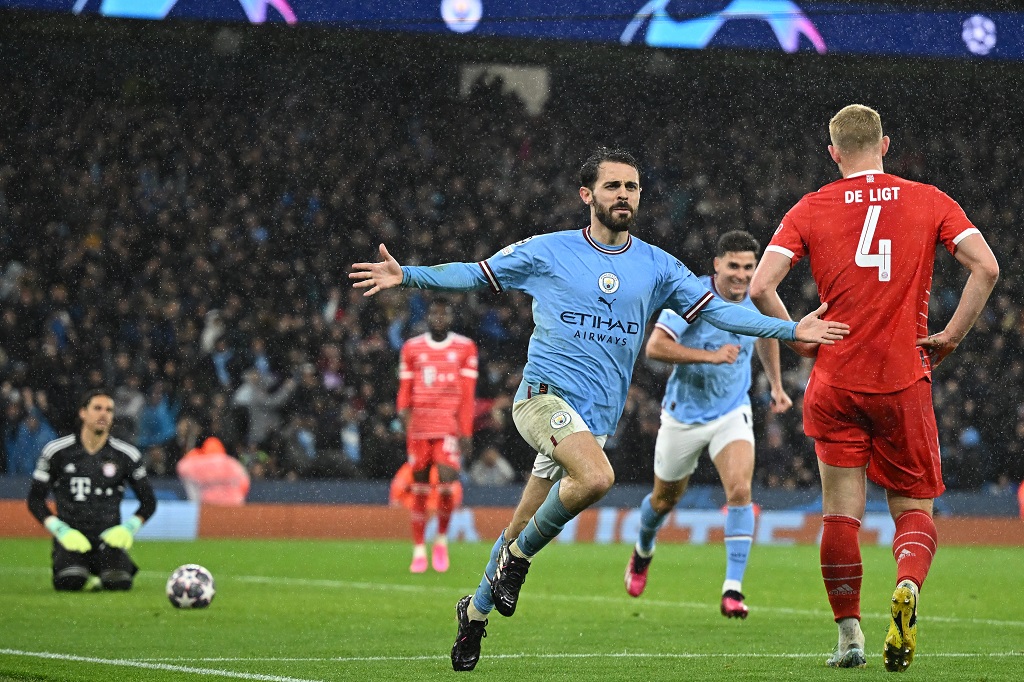 البرتغالي برناردو سيلفا يحتفل بتسجيله الهدف الثاني لمانشستر سيتي في شباك بايرن ميونيخ (تصوير: أ ف ب)