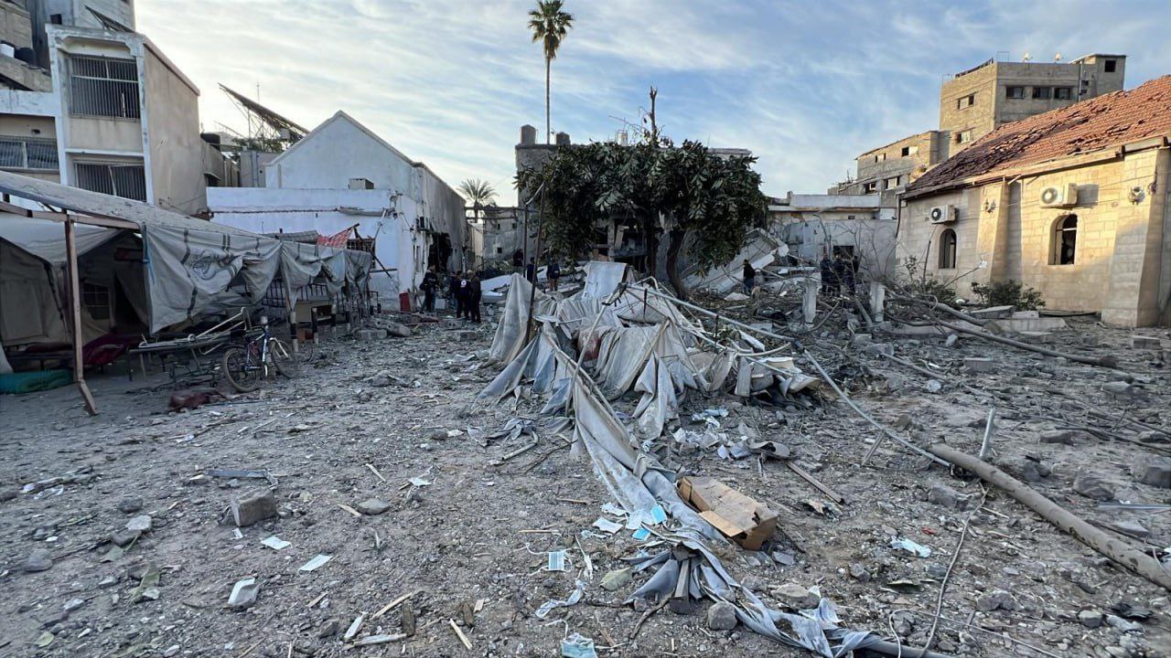 دمار خلّفه الاحتلال جراء قصف المستشفى المعمداني