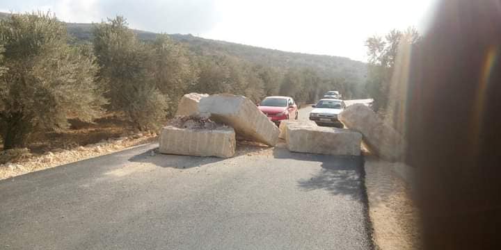 الاحتلال يغلق طريقا في عصيرة القبلية جنوب نابلس