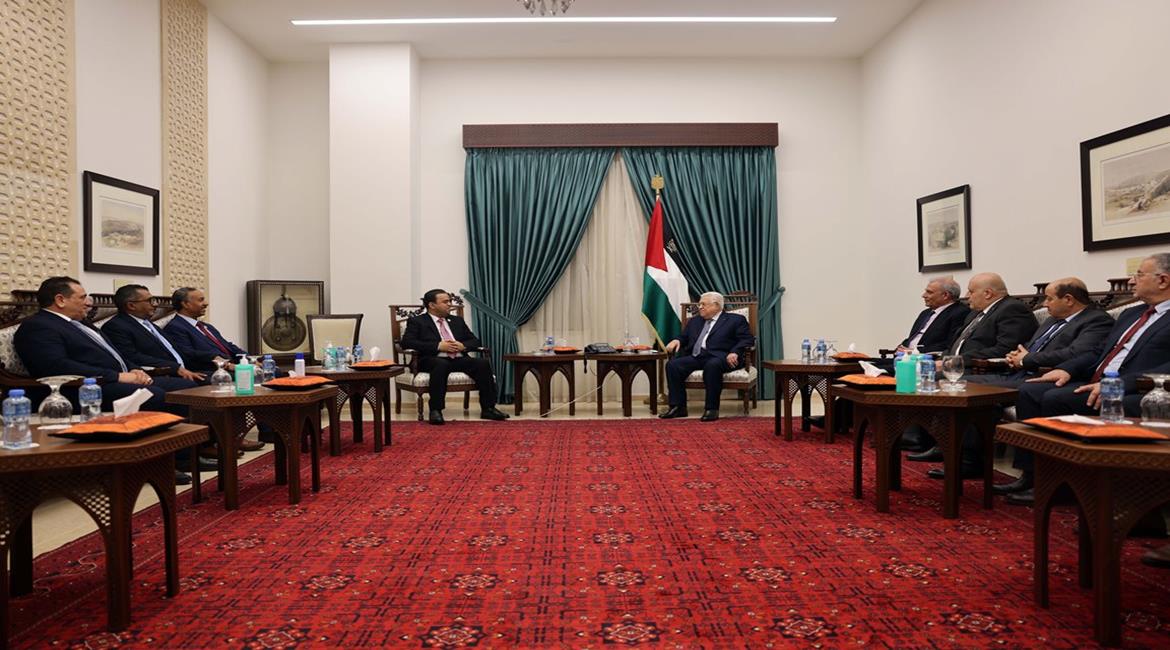 الرئيس لدى استقباله وزير العمل والتأهيل الليبي 