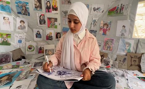 رنيم ناصر توثق بالرسم مأساة النزوح والحرب رنيم ناصر توثق بالرسم مأساة النزوح والحرب